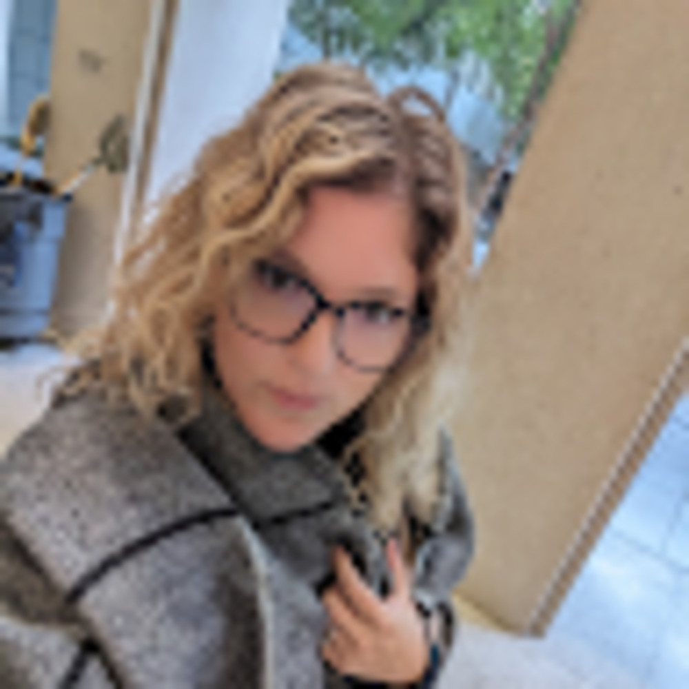 Meet your Posher, Lea